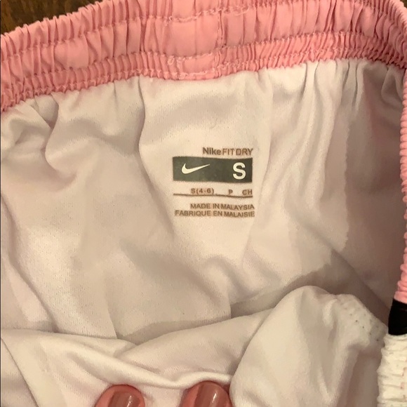 Nike shorts - Picture 2 of 3